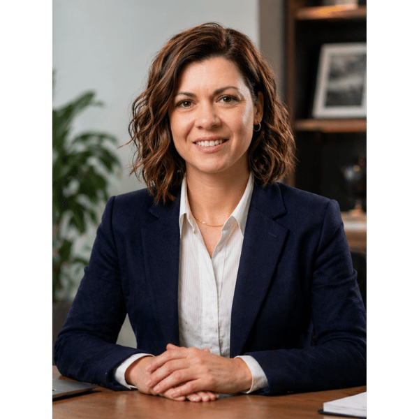 Fotografía de Laia Fuster, asesora inmobiliaria de Expert Inmobiliaria, vende tu vivienda con criterio, seguridad y confianza.